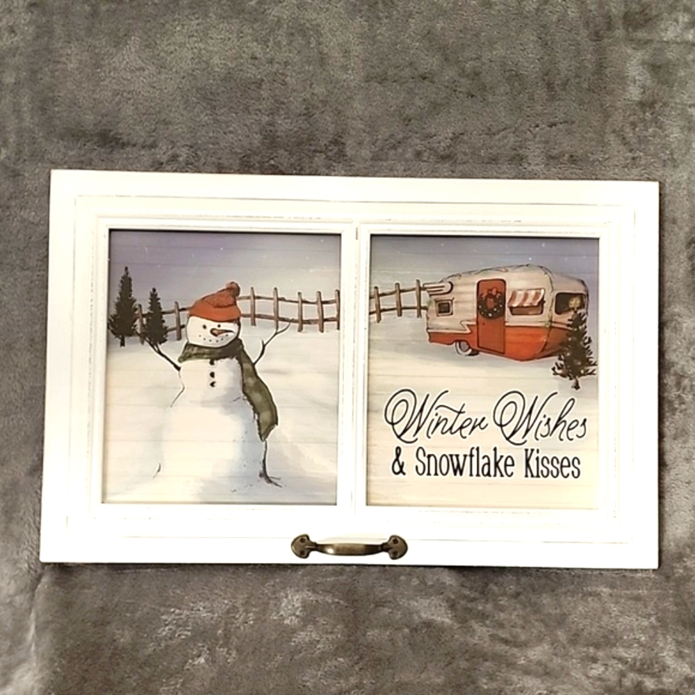 Country Christmas wall decor.